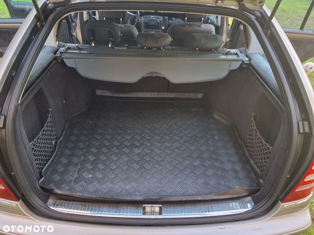 Mercedes-Benz Klasa C 200 Kompressor Avantgarde Sport Edition - 22