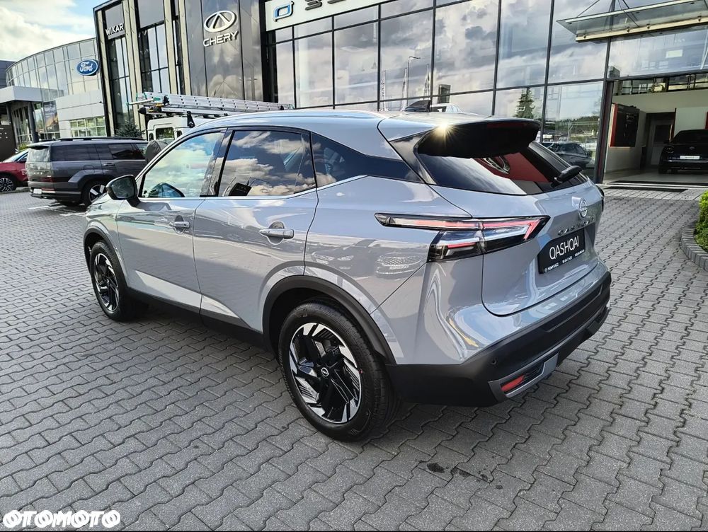 Nissan Qashqai 1.3 DIG-T MHEV 4x4 N-Connecta Xtronic - 3