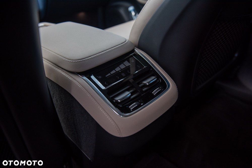 Volvo XC 90 B5 B AWD Inscription 7os - 19