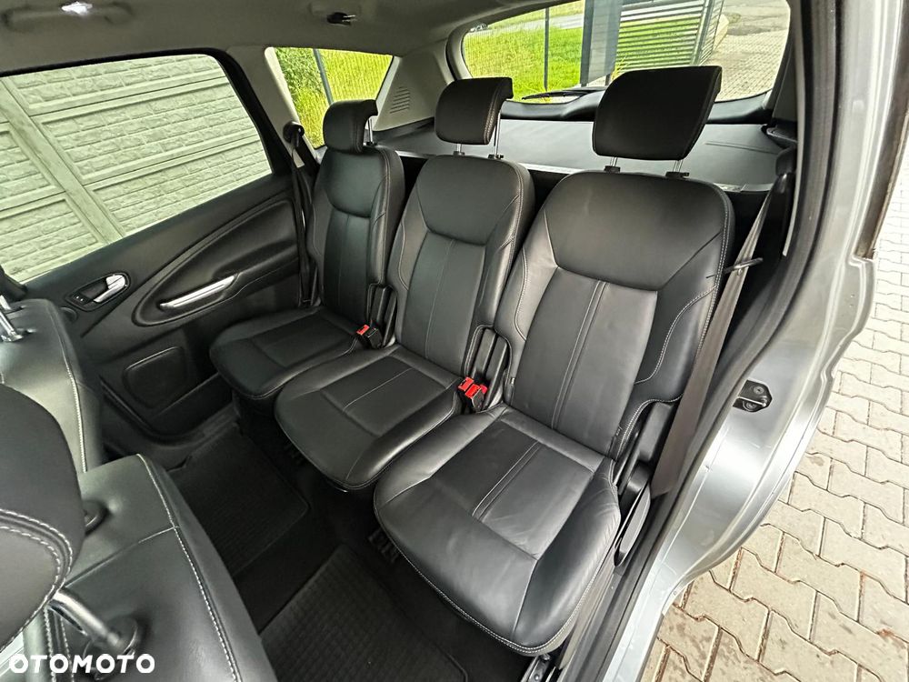 Ford S-Max 2.0 TDCi DPF Titanium X - 19