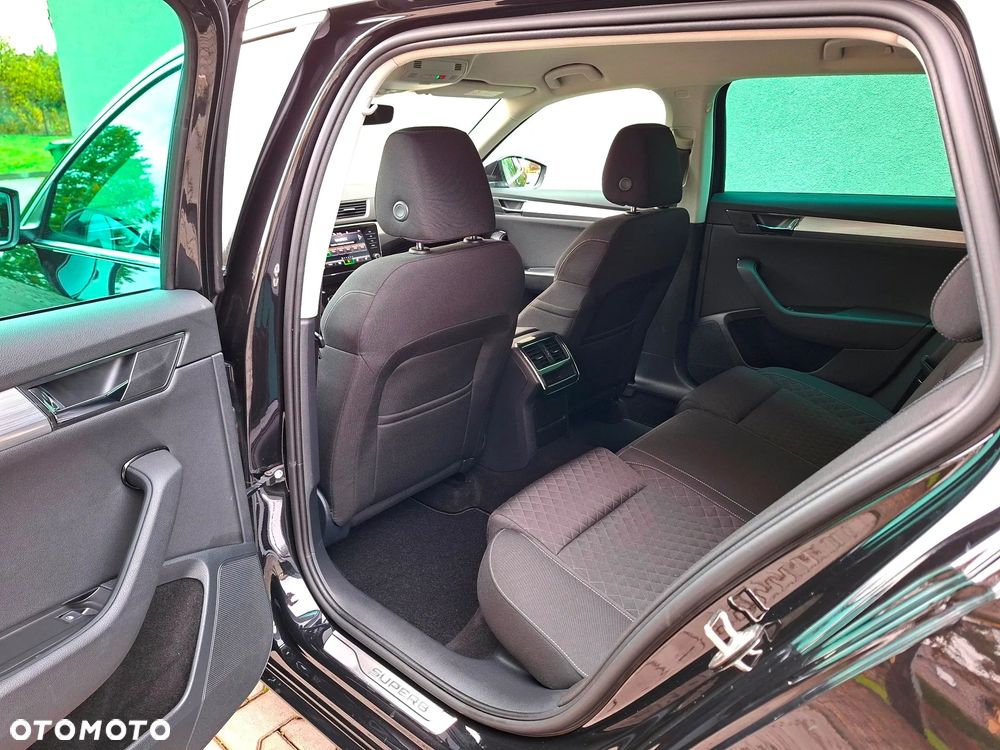 Skoda Superb 2.0 TDI DSG Premium Edition - 19