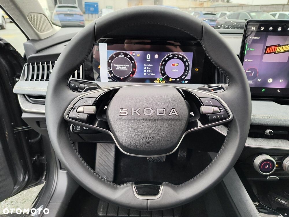 Skoda Superb 2.0 TSI Selection DSG - 25