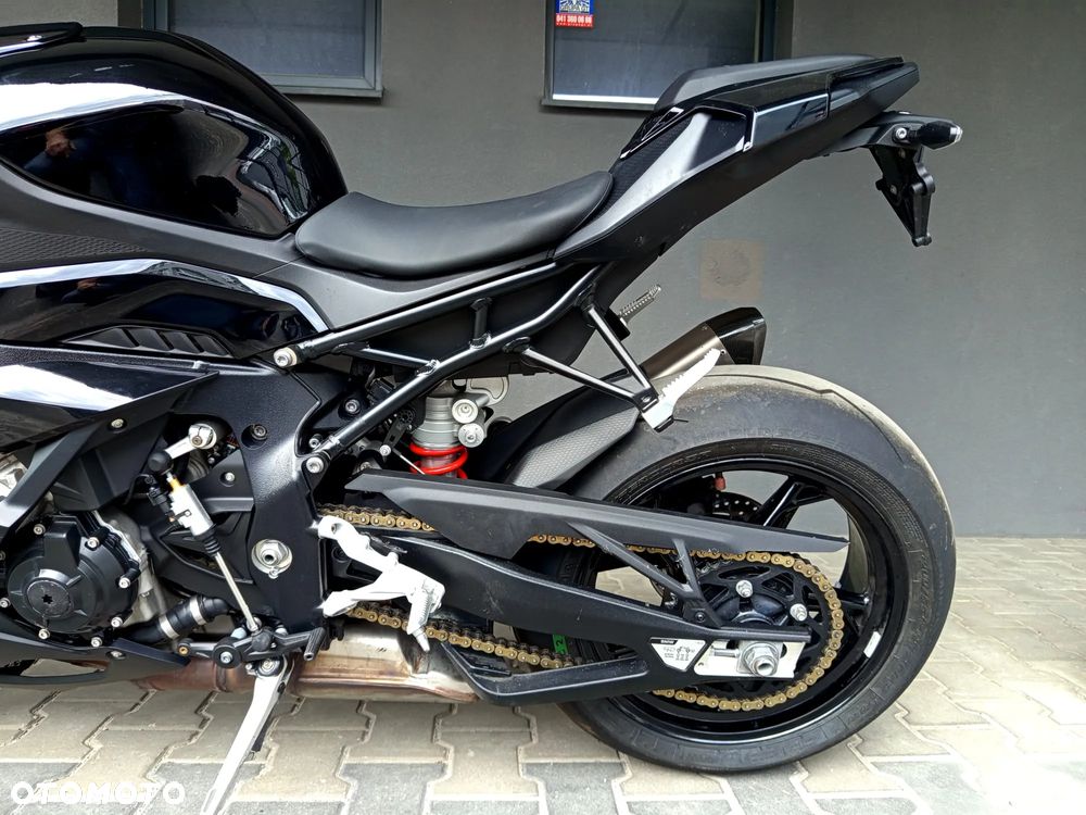 BMW S - 5