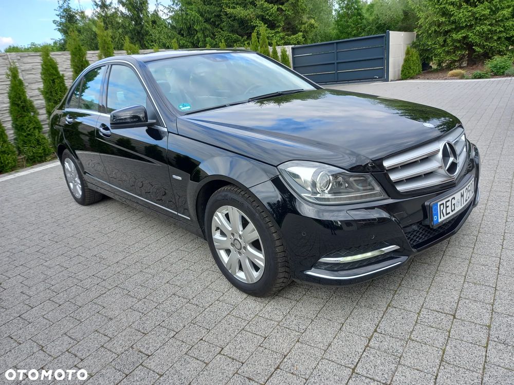 Mercedes-Benz Klasa C 200 CGI BlueEFFICIENCY Avantgarde - 1