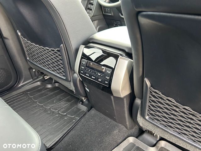 Toyota Land Cruiser LC 2.8 D-4D Invincible - 8
