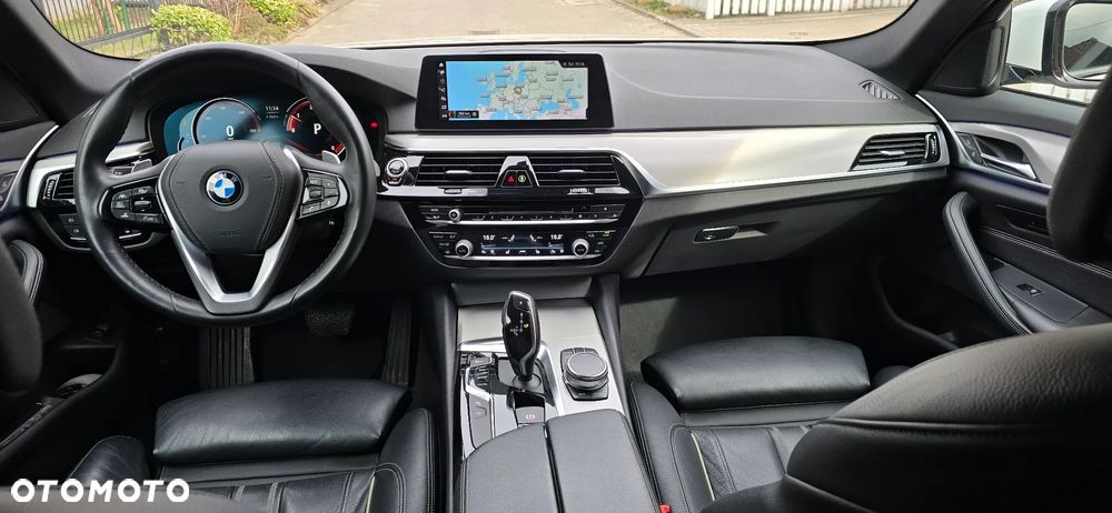 BMW Seria 5 520d xDrive Sport Line - 10