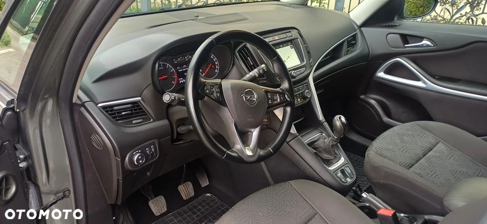 Opel Zafira - 14
