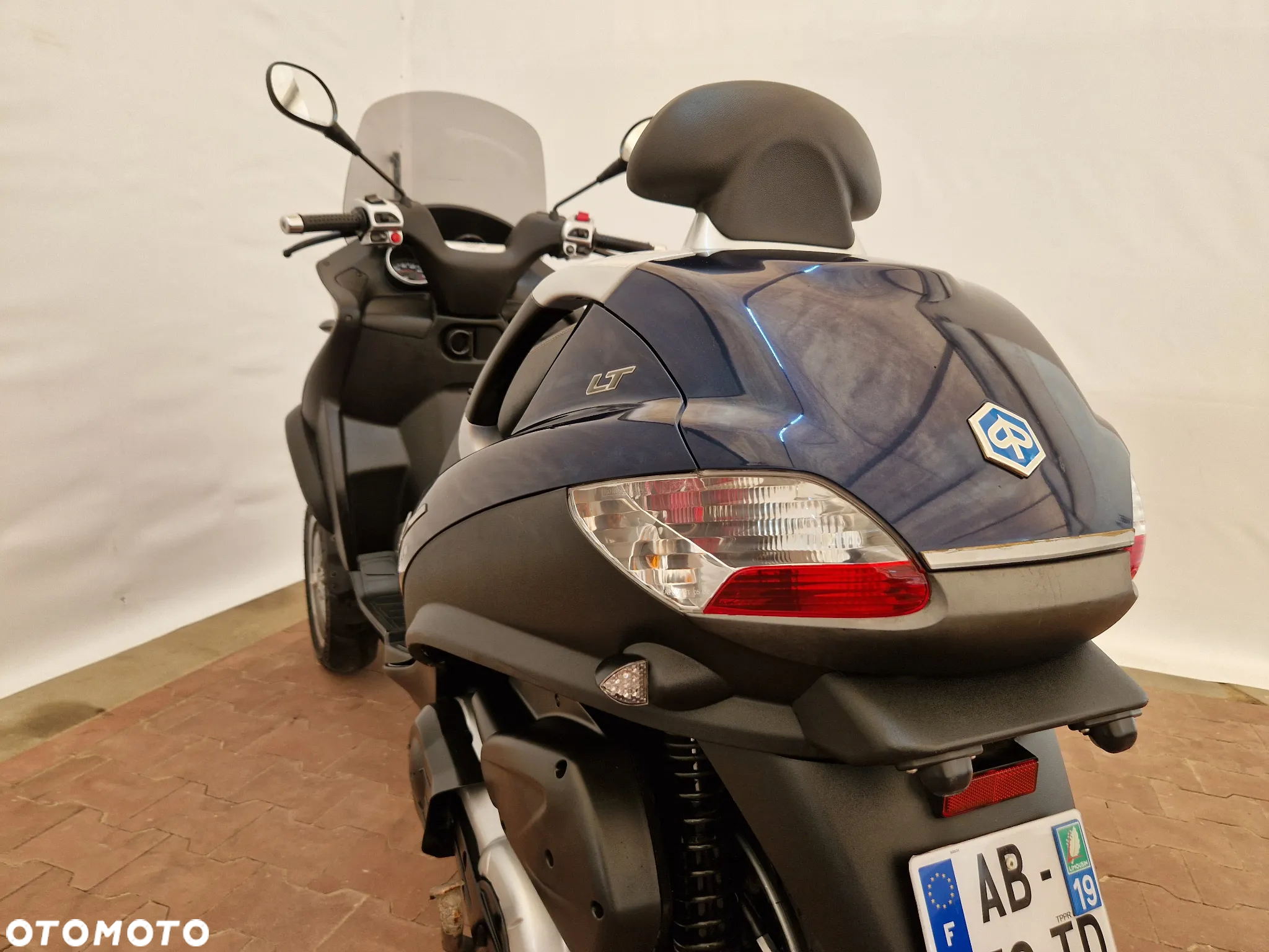 Piaggio MP-3 - 28