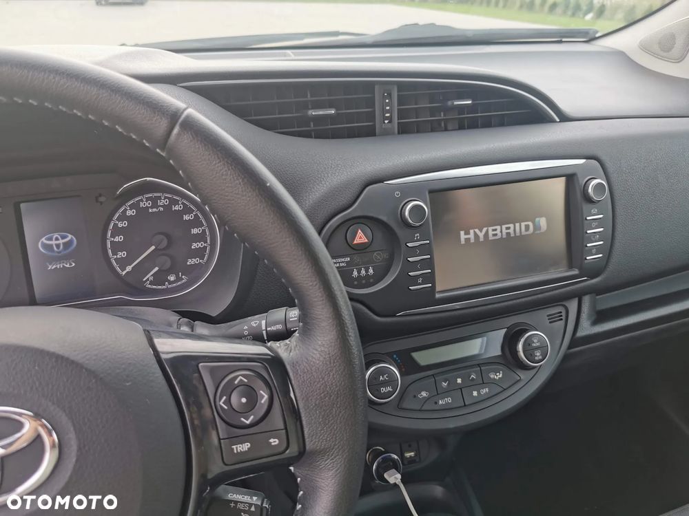 Toyota Yaris - 22