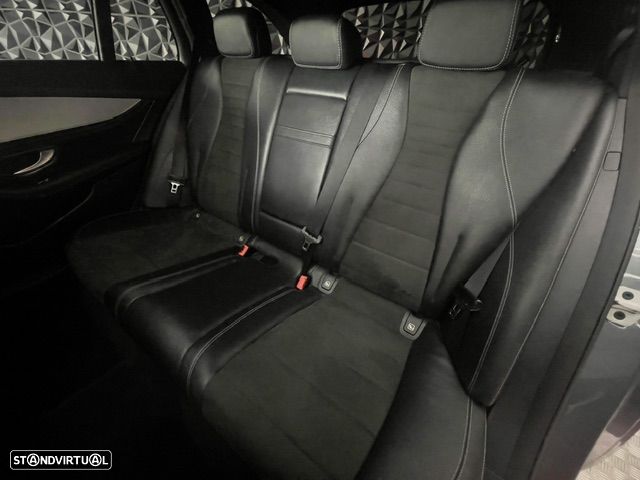Mercedes-Benz E 300 de 9G-TRONIC AMG Line - 17