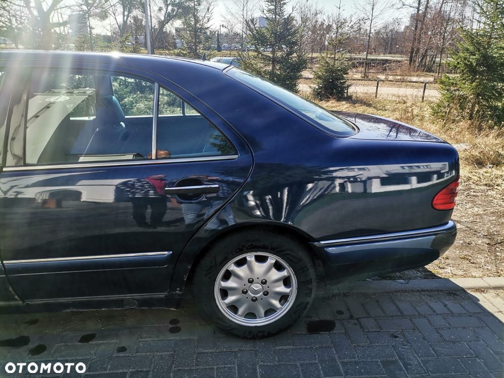 Mercedes-Benz Klasa E 290 TD Elegance - 10