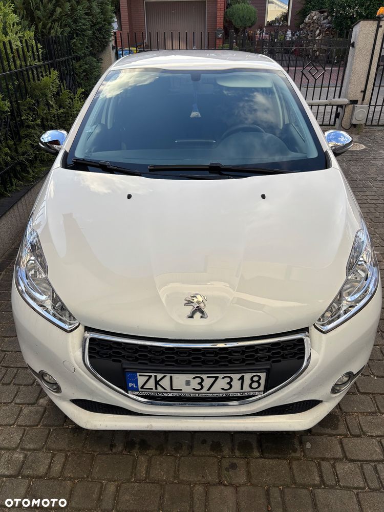 Peugeot 208 1.2 PureTech Allure - 8