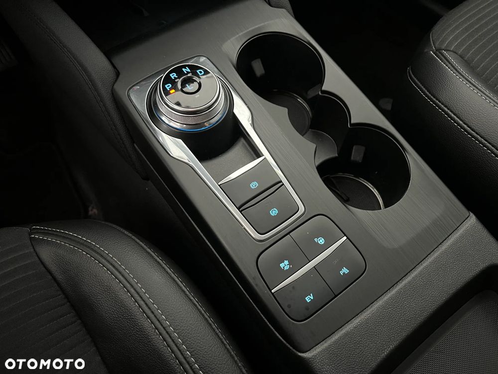 Ford Kuga 2.5P PHEV FWD Titanium X - 34