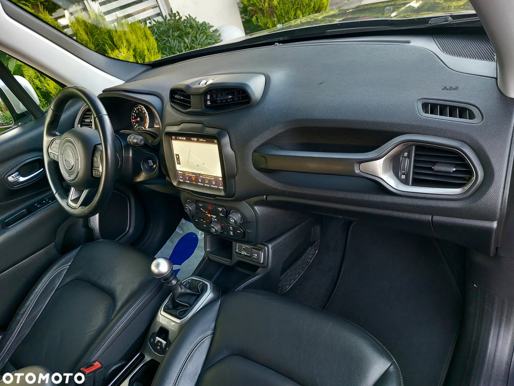 Jeep Renegade 1.4 MultiAir Limited - 30