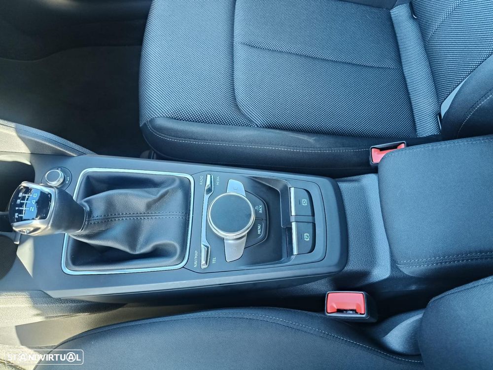 Audi Q2 30 TFSI - 15