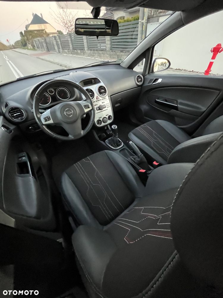 Opel Corsa 1.4 16V 150 Jahre - 4