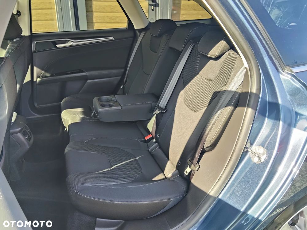 Ford Mondeo 2.0 EcoBlue Titanium - 28