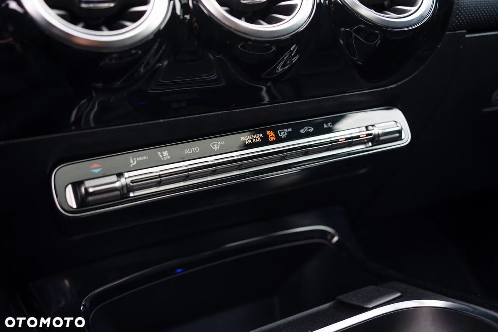 Mercedes-Benz Klasa A 220 7G-DCT Style - 34