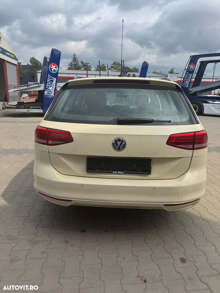 Volkswagen Passat 2.0 TDI (BlueMotion Technology) Comfortline - 14