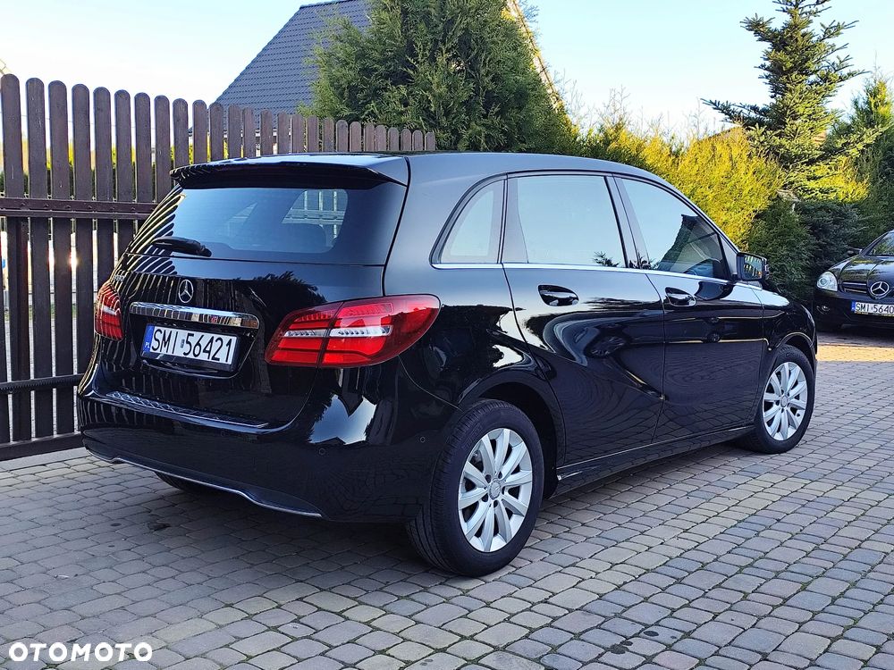 Mercedes-Benz Klasa B 180 BlueEFFICIENCY Edition Style - 28