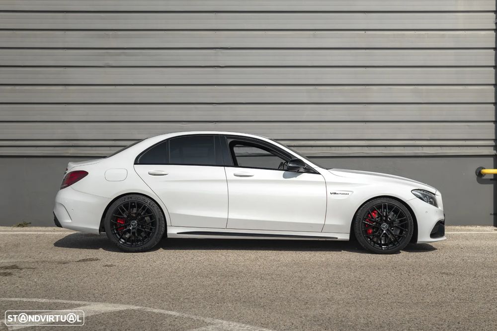 Mercedes-Benz C 63 AMG - 10