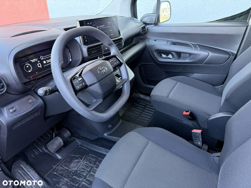 Toyota Proace City - 17