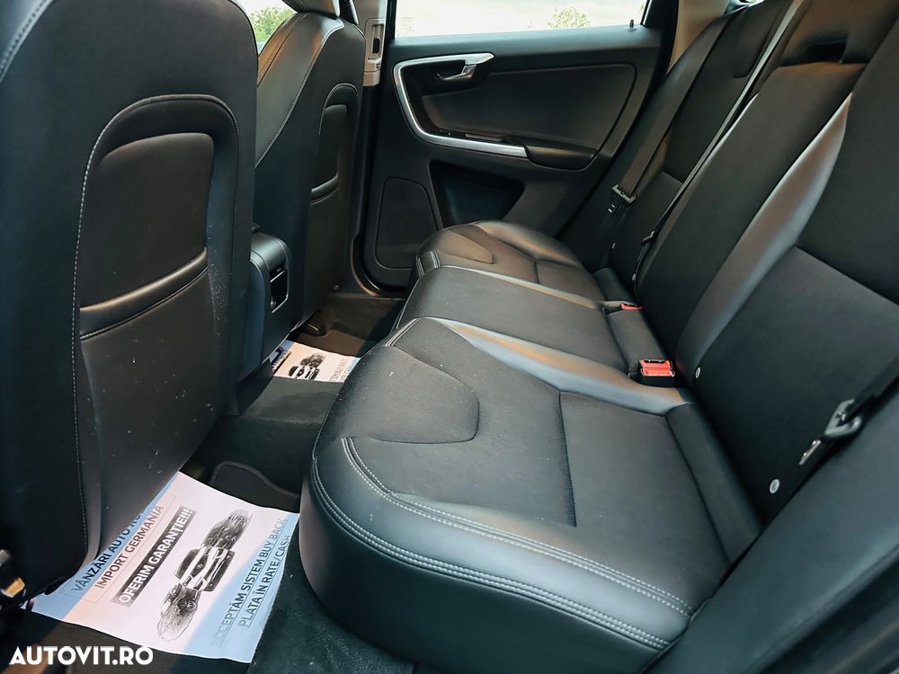 Volvo XC 60 D3 Momentum - 12