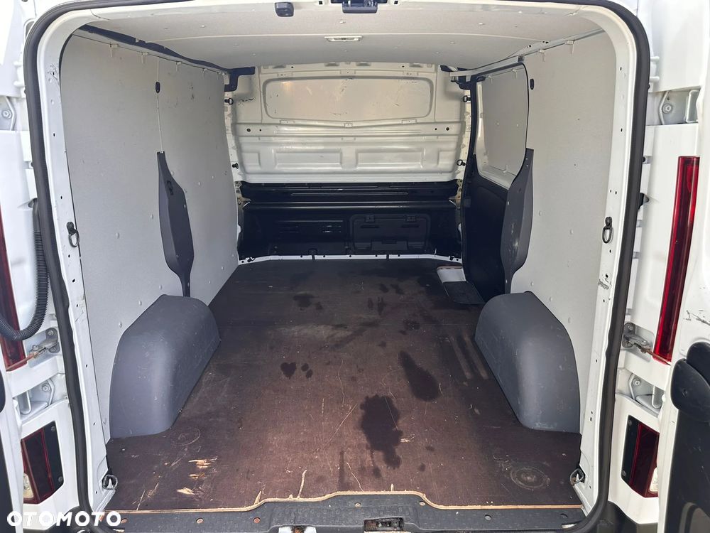 Renault Trafic L1H1 1.6 diesel 145kM, manual, 2019 rok BAGAŻNIK DACHOWY THULE, KAMERA COFANIA, HAK, CZUJNIKI PARKOWANIA, ORGINALNY PRZEBIEG! - 8