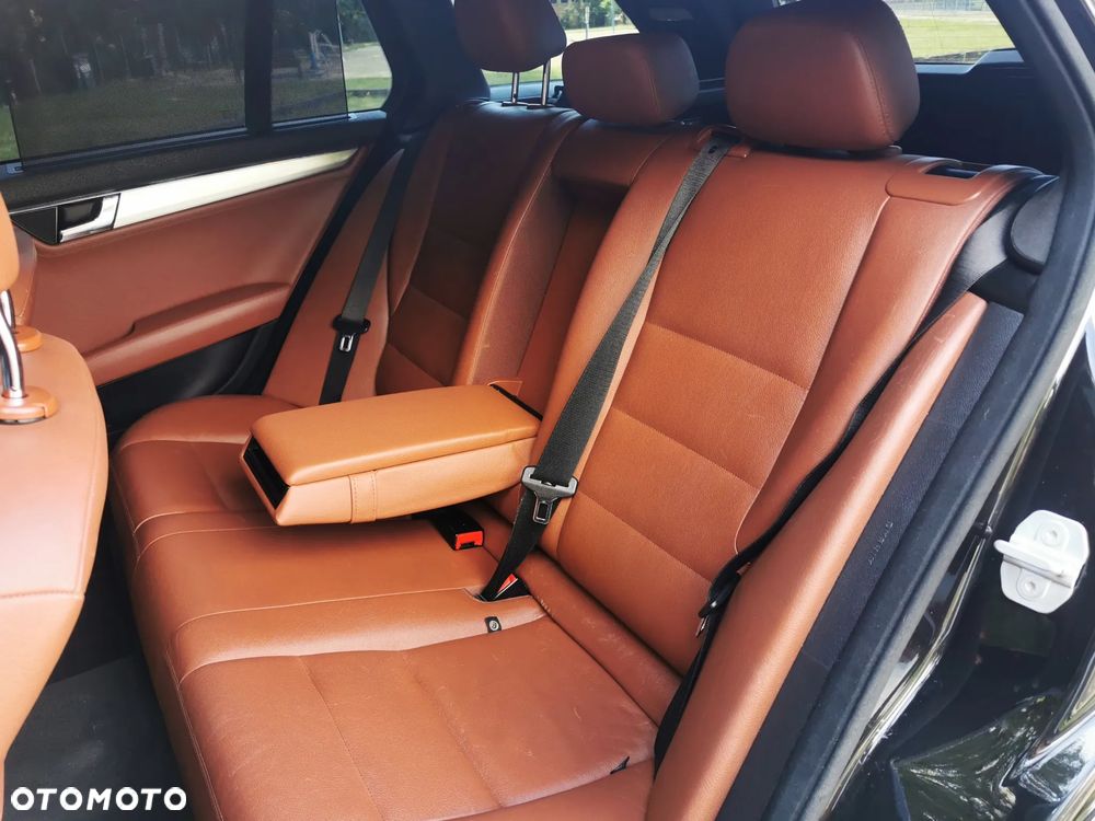 Mercedes-Benz Klasa C 200 (BlueEFFICIENCY) 7G-TRONIC Avantgarde - 9