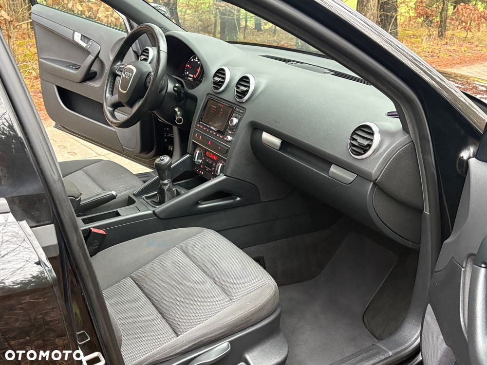 Audi A3 Sportback 2.0 TDI DPF S line Sportpaket - 12