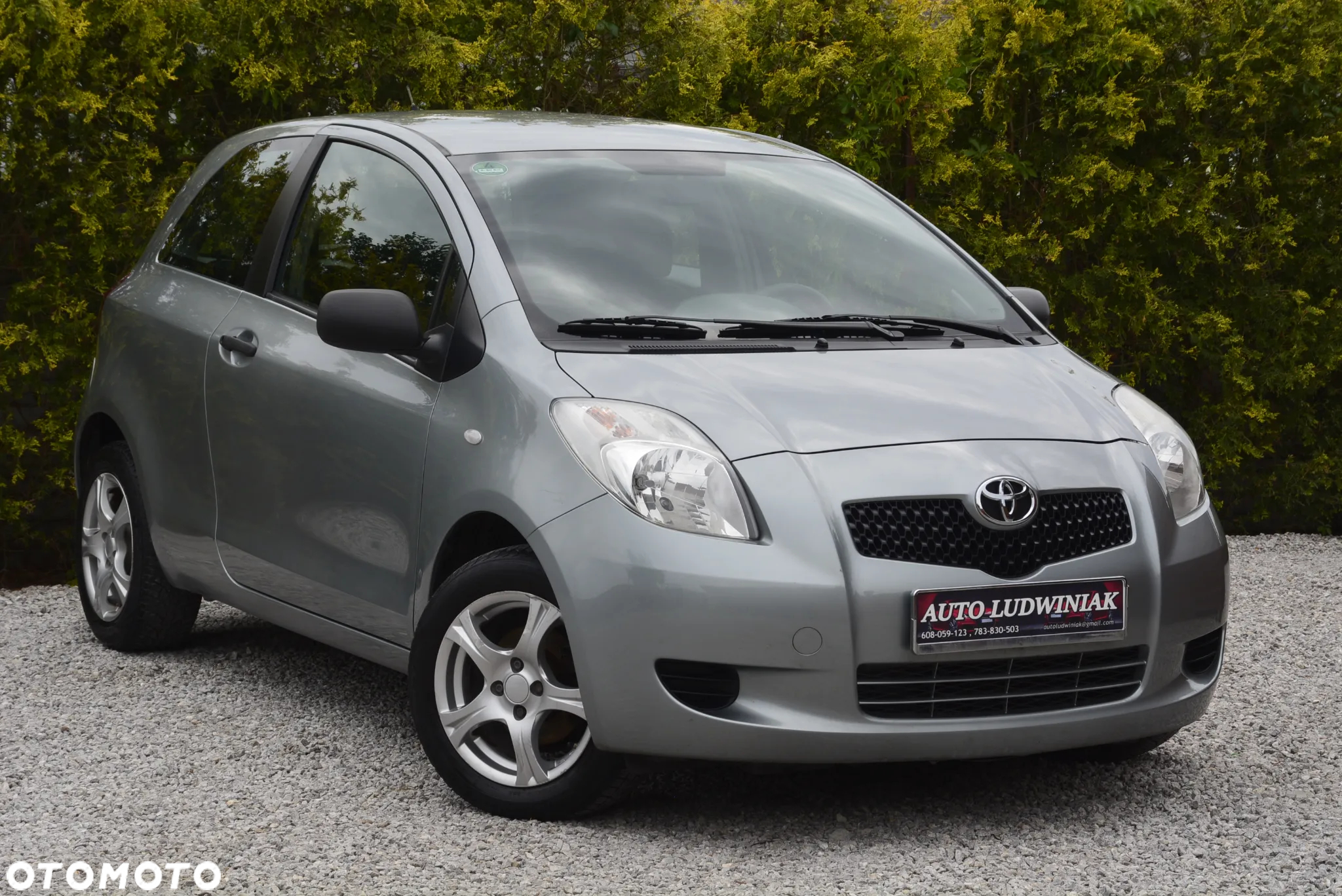Toyota Yaris 1.3 Luna A/C - 3
