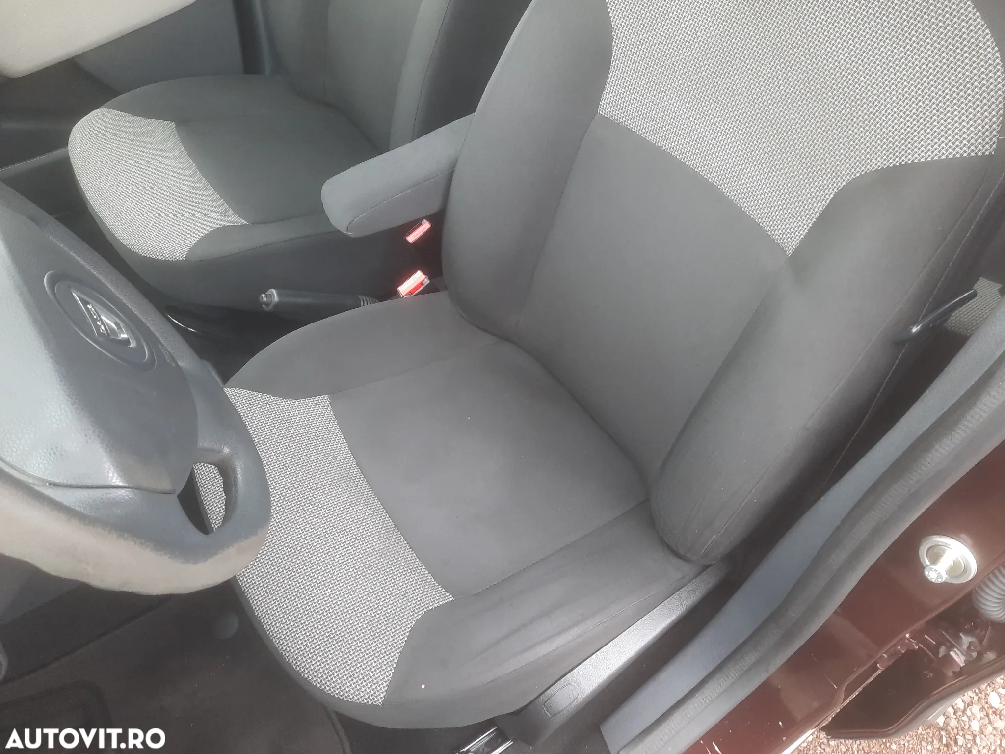 Dacia Lodgy 1.6 102 CP Laureate - 15