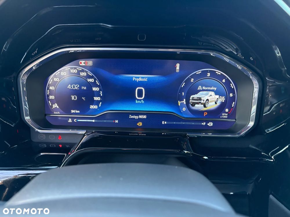 Chevrolet Silverado - 33
