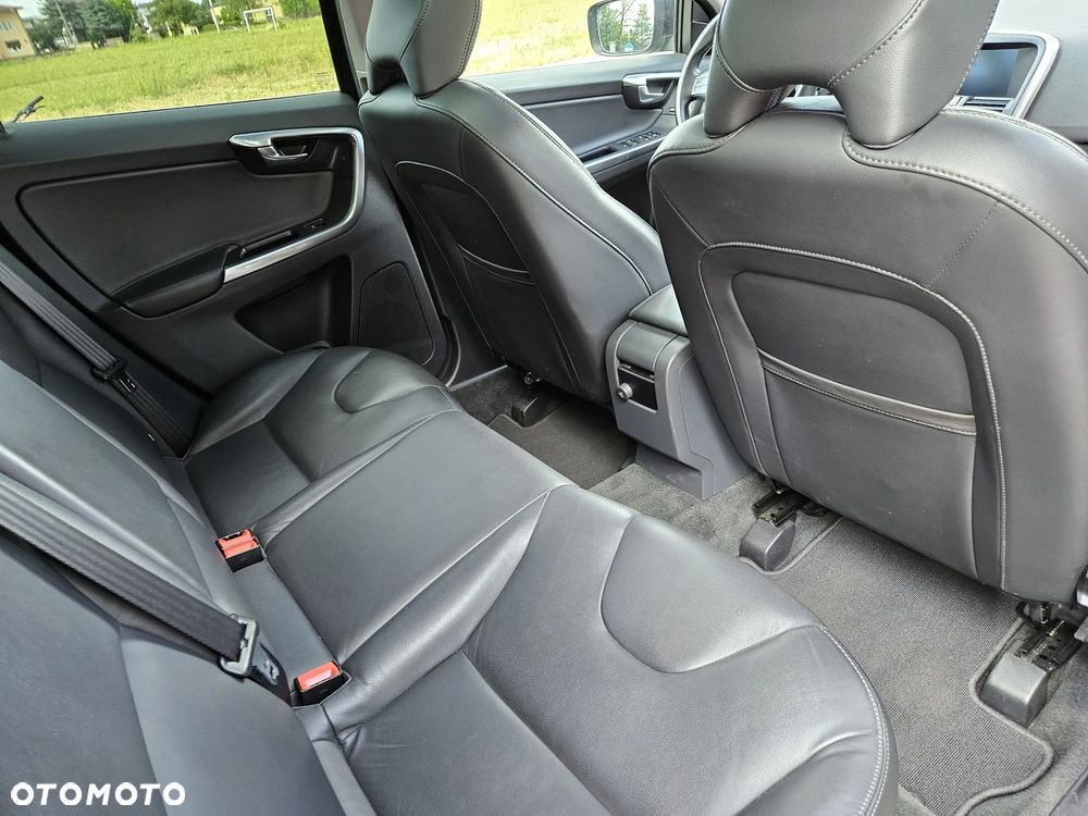 Volvo XC 60 D4 Drive-E Summum - 9