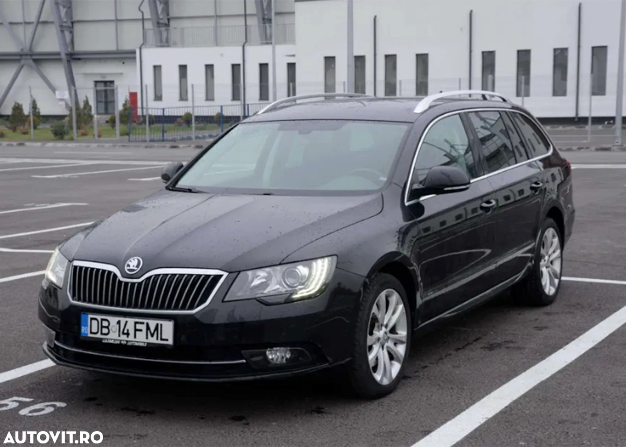 Skoda Superb Combi 2.0 TDI Ambition - 1