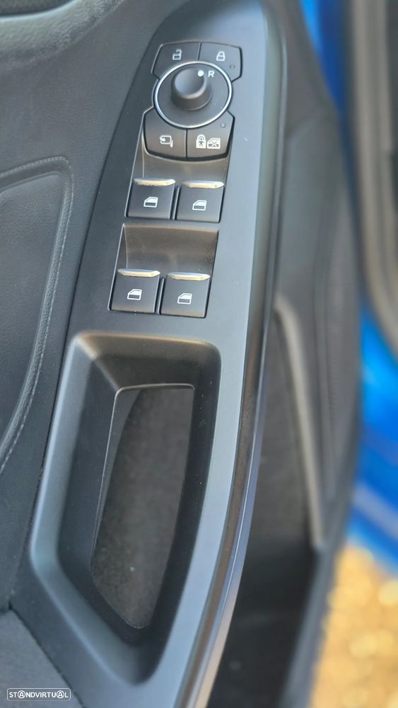Ford Focus 1.0 EcoBoost Hybrid Aut. ST-LINE X - 19