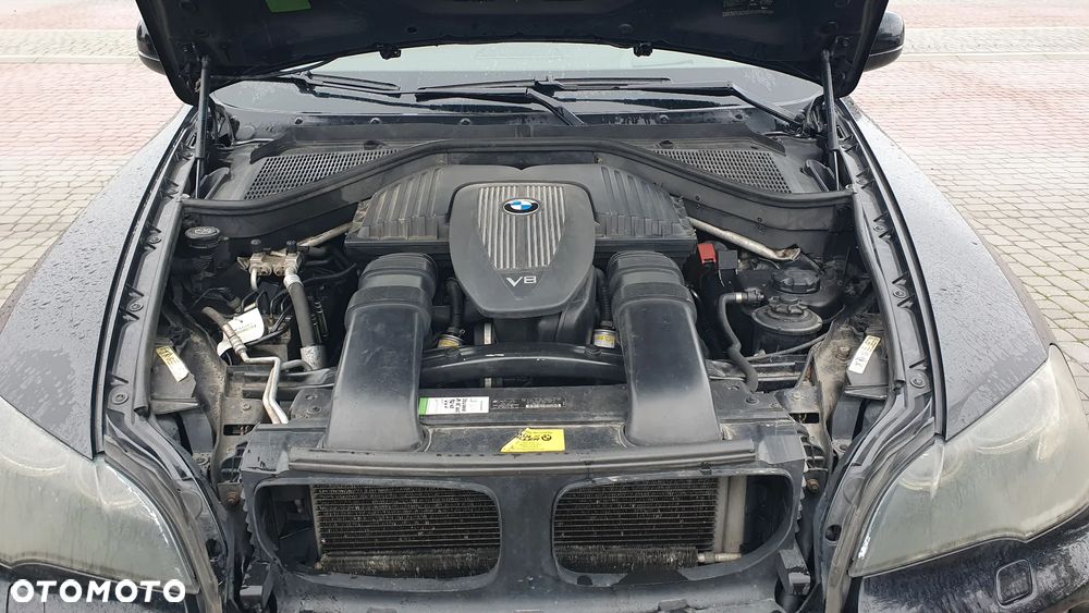 BMW X5 4.8i xDrive - 14