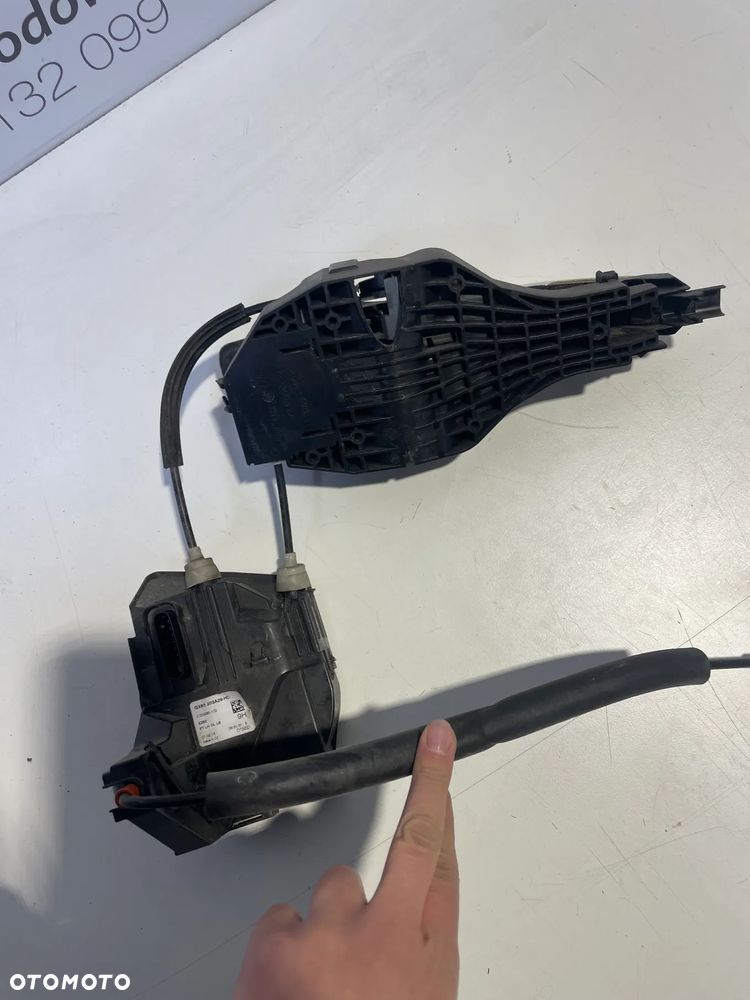 JAGUAR XF X260 DOCIĄG ZAMKA GX63-203A29-HC LEWY PRZÓD KLAMKA - 2