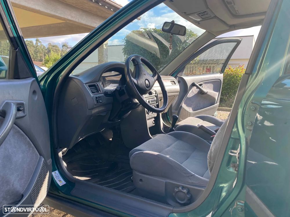 Honda Civic 1.4i - 9