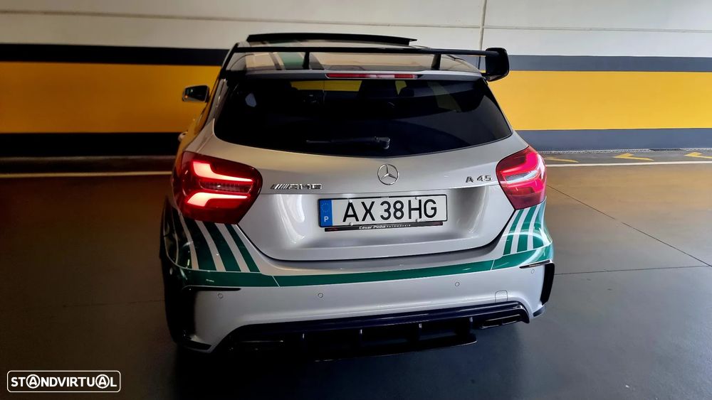 Mercedes-Benz A 45 AMG 4Matic Speedshift 7G-DCT PETRONAS 2015 World Champion Edition - 4