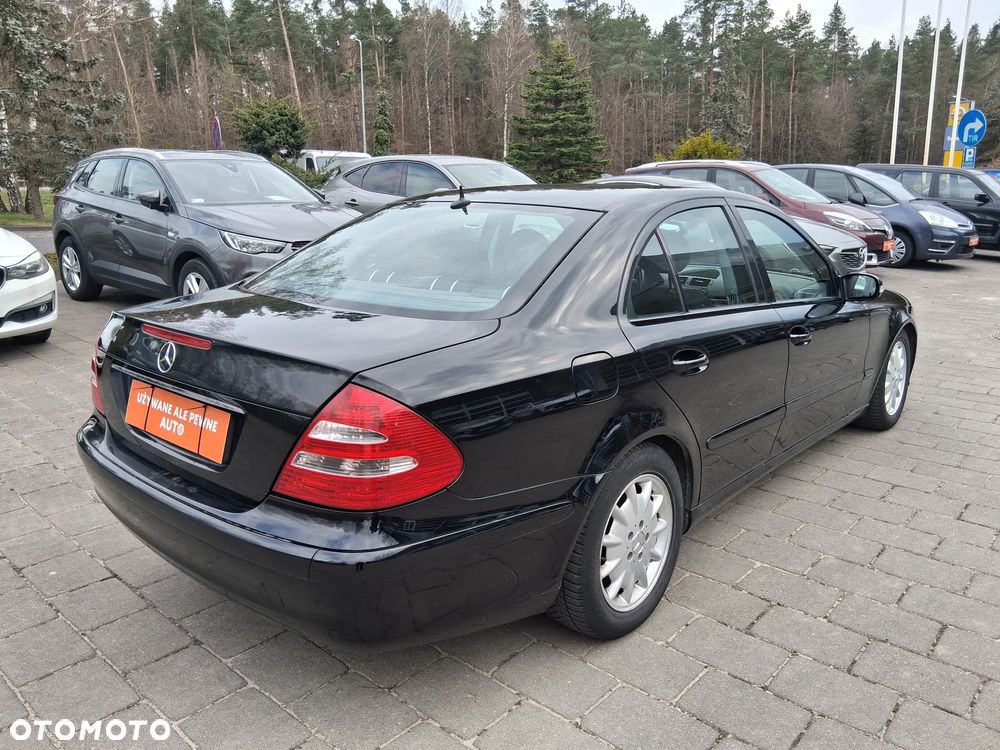 Mercedes-Benz Klasa E 240 4-Matic Classic - 6