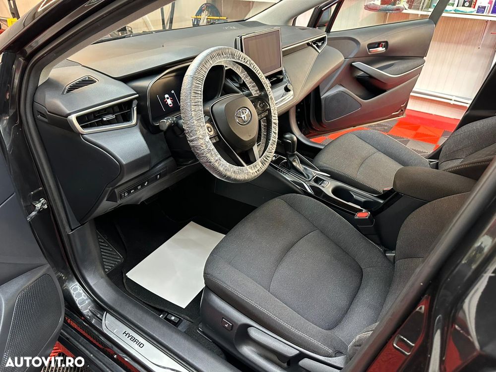 Toyota Corolla 1.8 HSD Business - 12