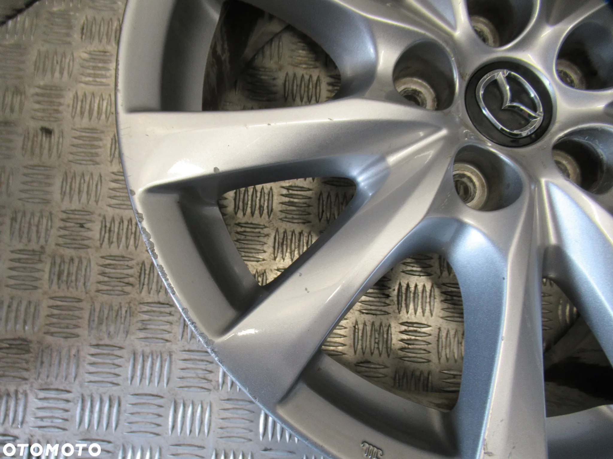 Felgi Mazda 3 5 6 7,5Jx17 et50 5x114,3 - 10