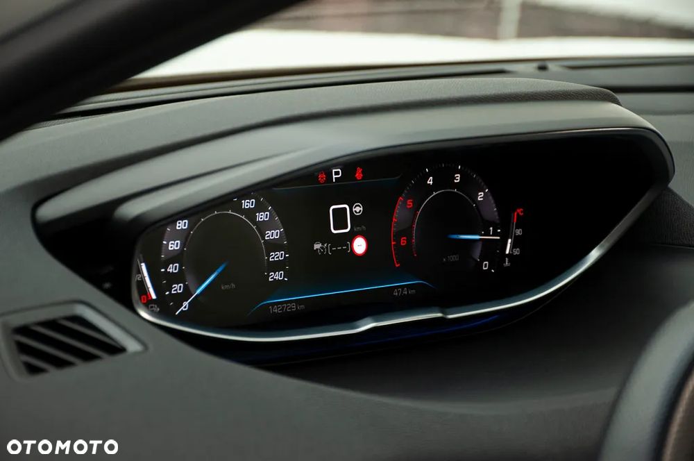 Peugeot 5008 BlueHDi 180 EAT8 GT Pack - 25