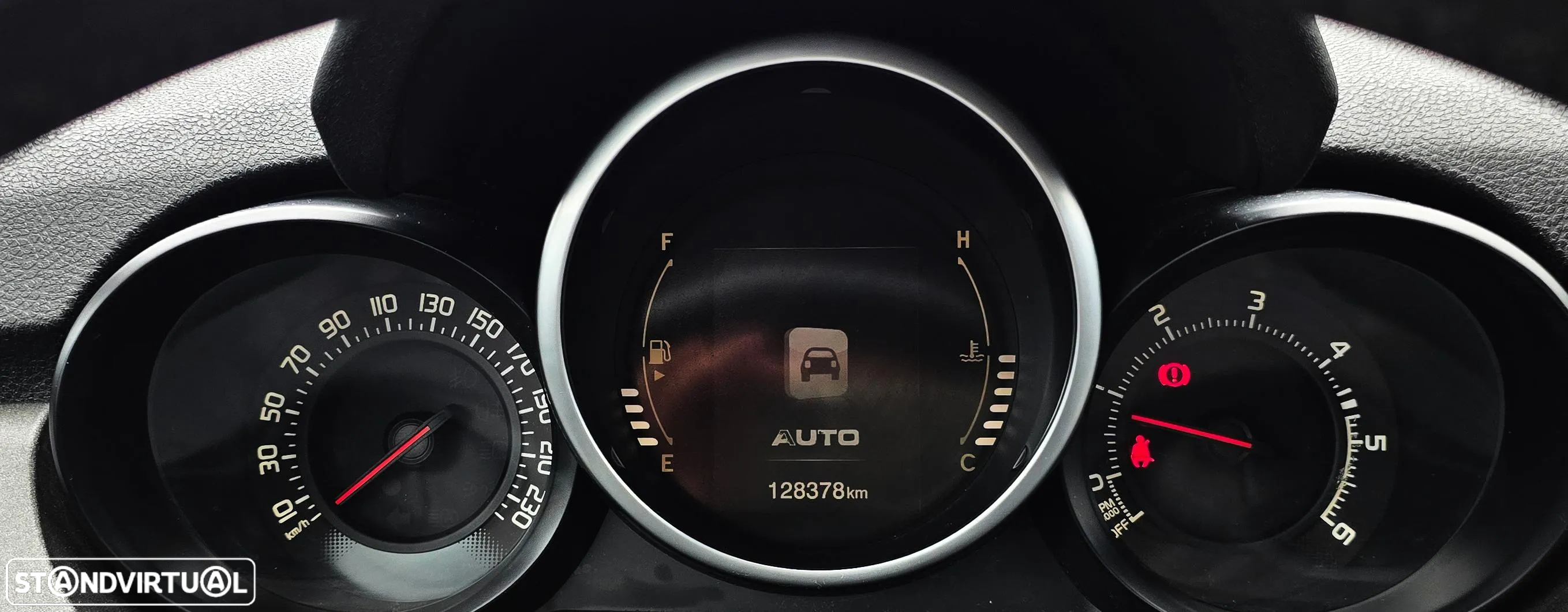 Fiat 500X 1.6 MJ City Cross S&S - 10