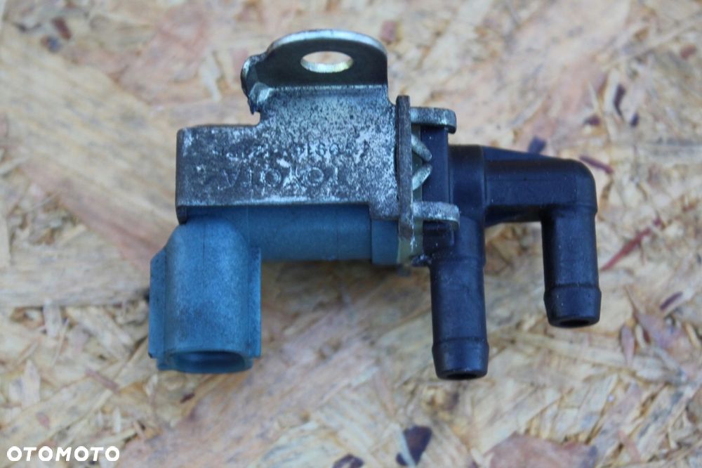 Zawór podciśnienia LEXUS GS300 IS300 TOYOTA SUPRA 2jz - 3