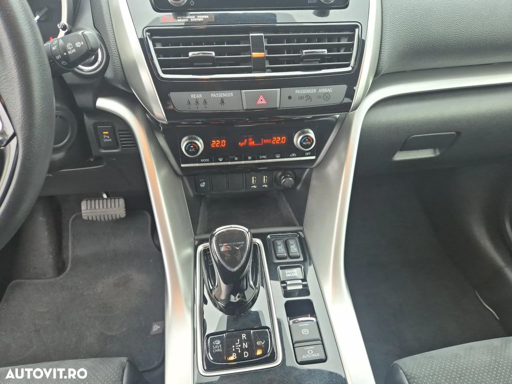 Mitsubishi Eclipse-Cross Plug-In Hybrid 4WD Select Black - 18