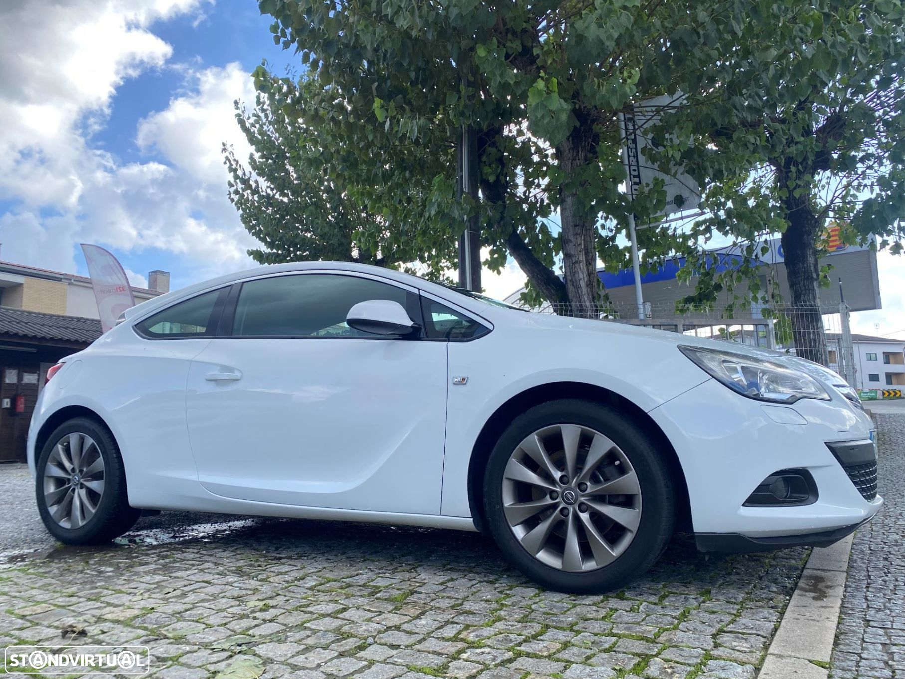 Opel Astra GTC 1.7 CDTi S/S 109g - 3