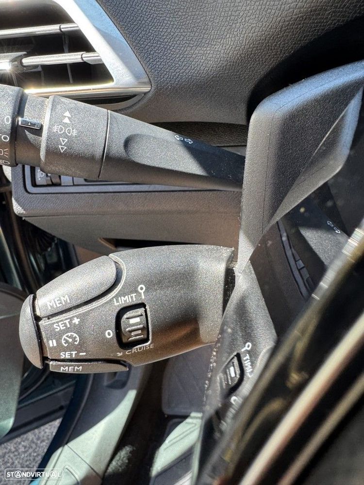 Peugeot 5008 1.2 PureTech Allure Grip Control - 18