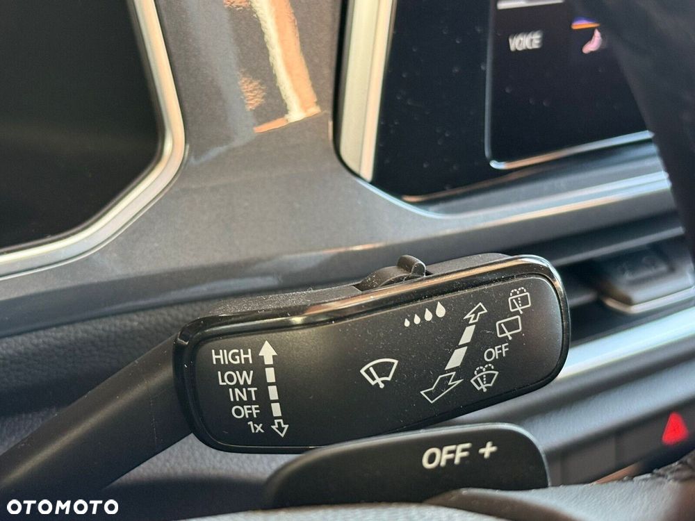 Volkswagen T-Roc - 21